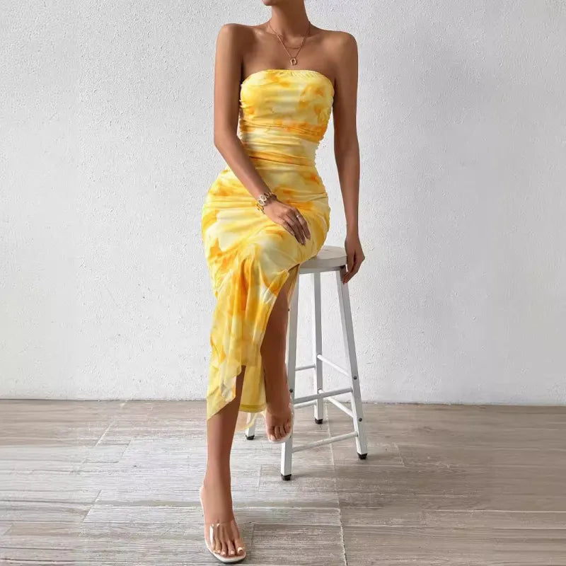 š CurveMuse⢠Mesh Pleated Strapless Bodycon Dress