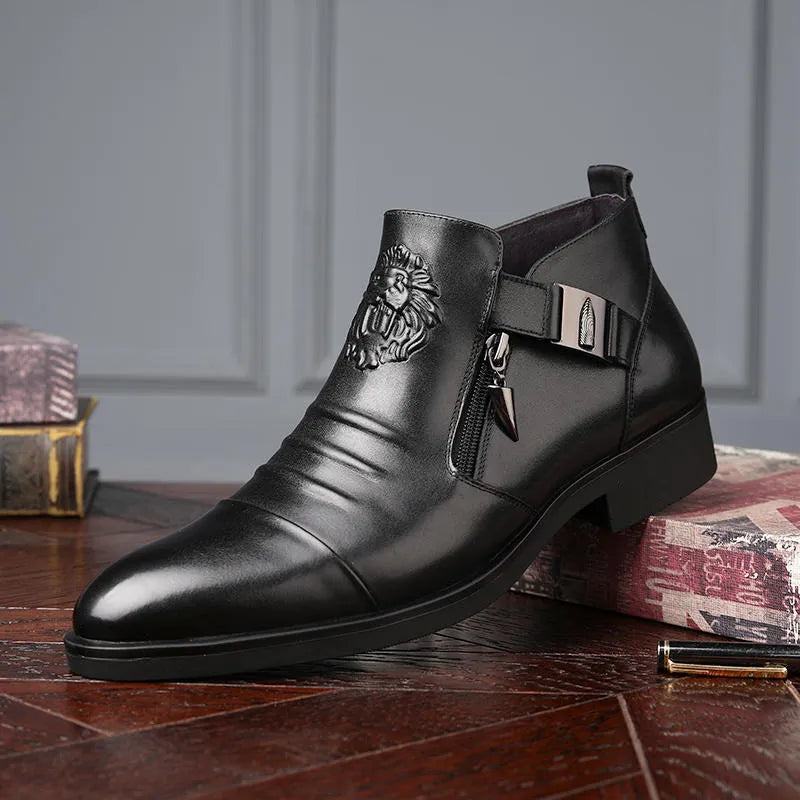 🔥 ELEVATE YOUR STYLE WITH THE EMBOSSED HORSESHOE HEEL MEN’S BOOTS! 🔥