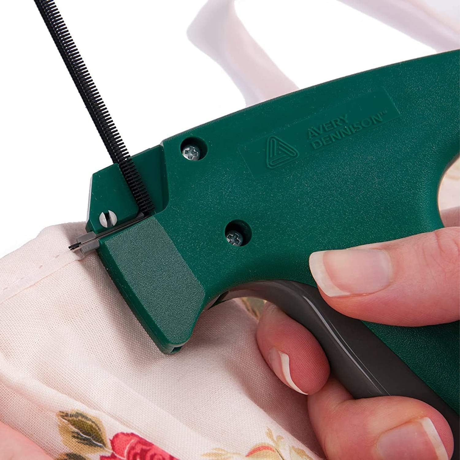 👕 Quick Clothing Fixer™ – Instantly Repair & Tag Clothing Like a Pro! 👕